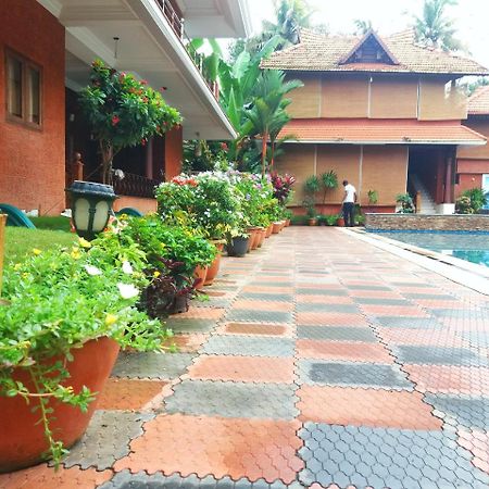 Nikhil Ayurvedic Heritage Hotel Varkala Bagian luar foto
