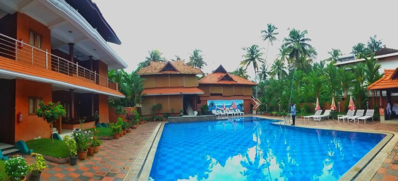 Nikhil Ayurvedic Heritage Hotel Varkala Bagian luar foto