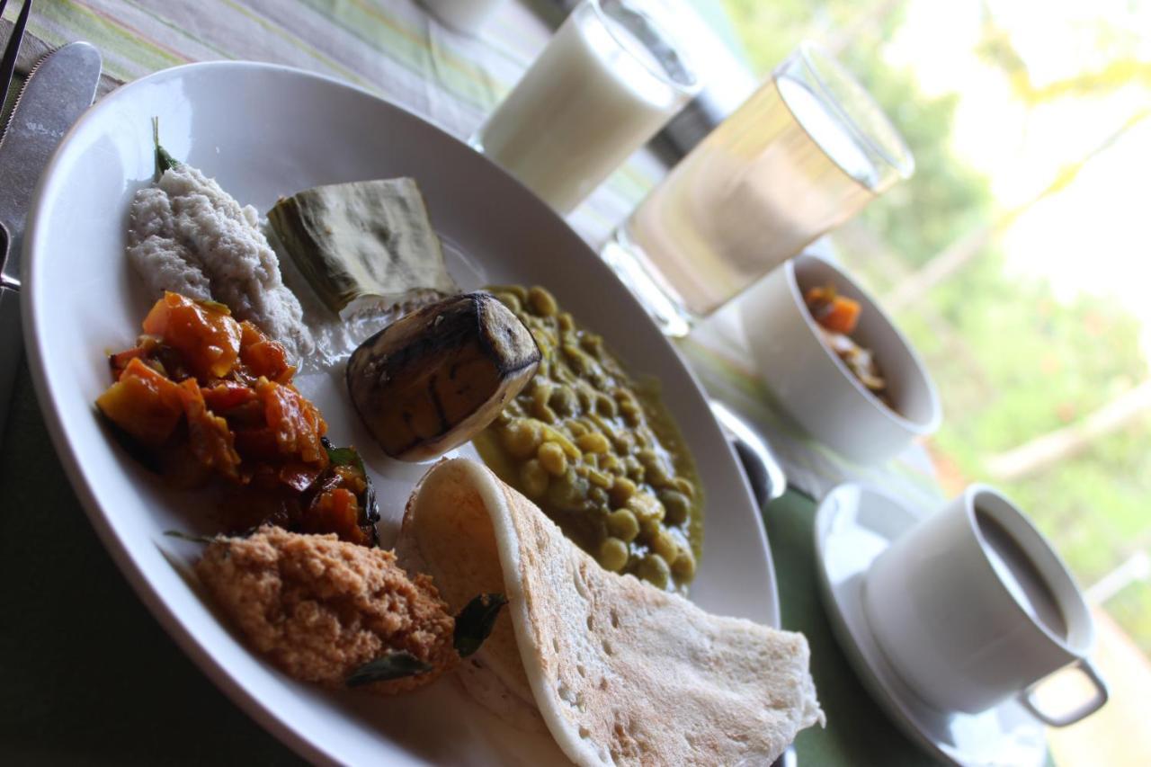 Nikhil Ayurvedic Heritage Hotel Varkala Bagian luar foto