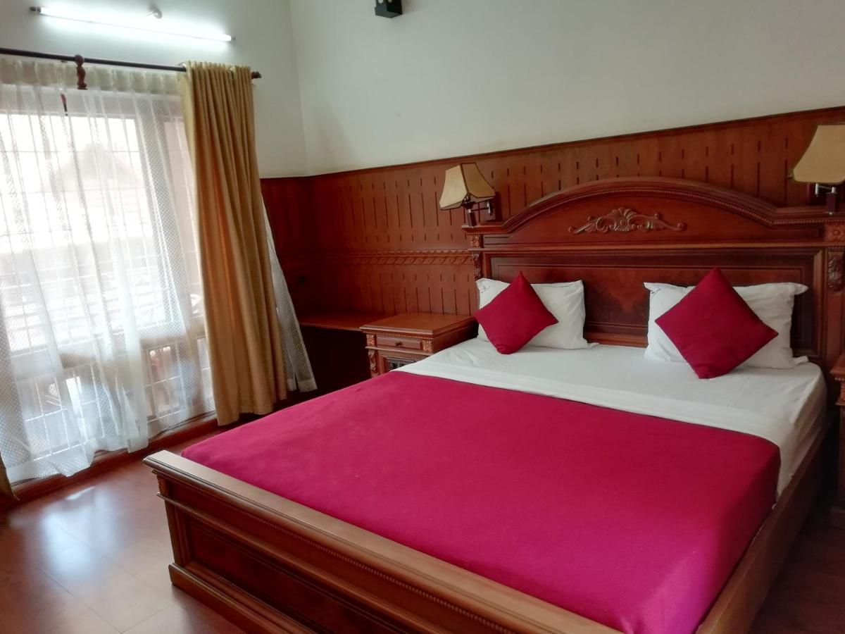 Nikhil Ayurvedic Heritage Hotel Varkala Bagian luar foto